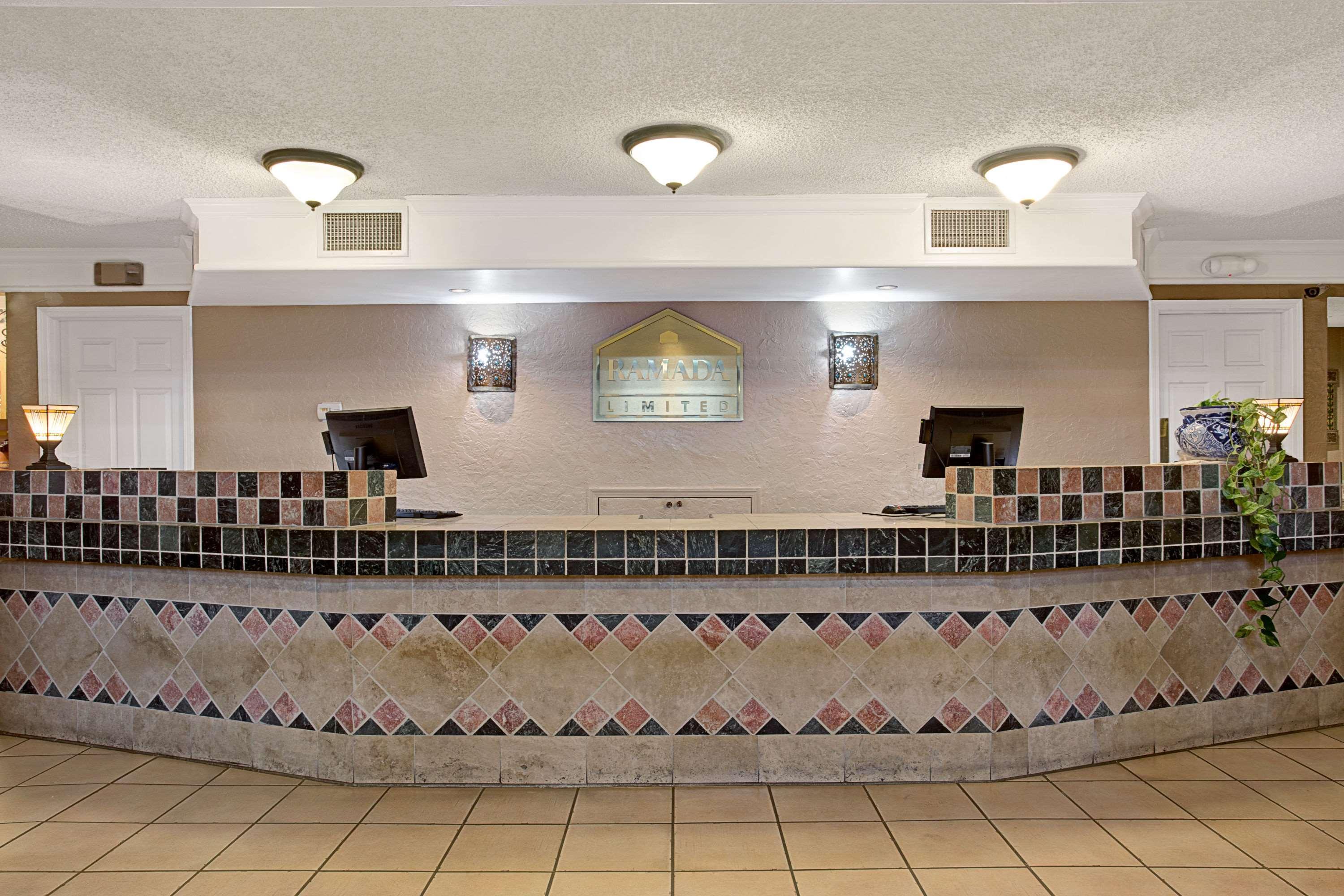 Days Inn By Wyndham Tucson City Center Eksteriør bilde